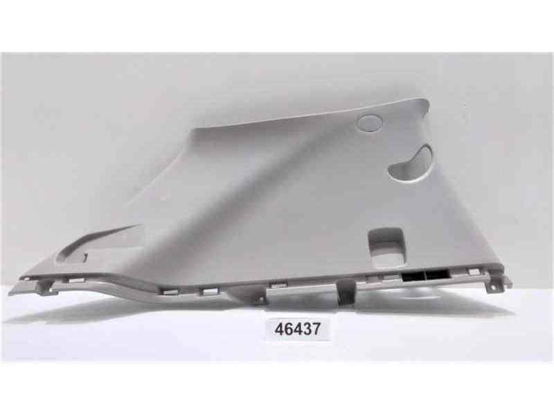 Recambio de molduras traseras para kia sportage concept 4x2 referencia OEM IAM 858503U010 46437 