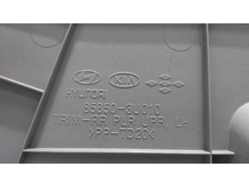 Recambio de molduras traseras para kia sportage concept 4x2 referencia OEM IAM 858503U010 46437 