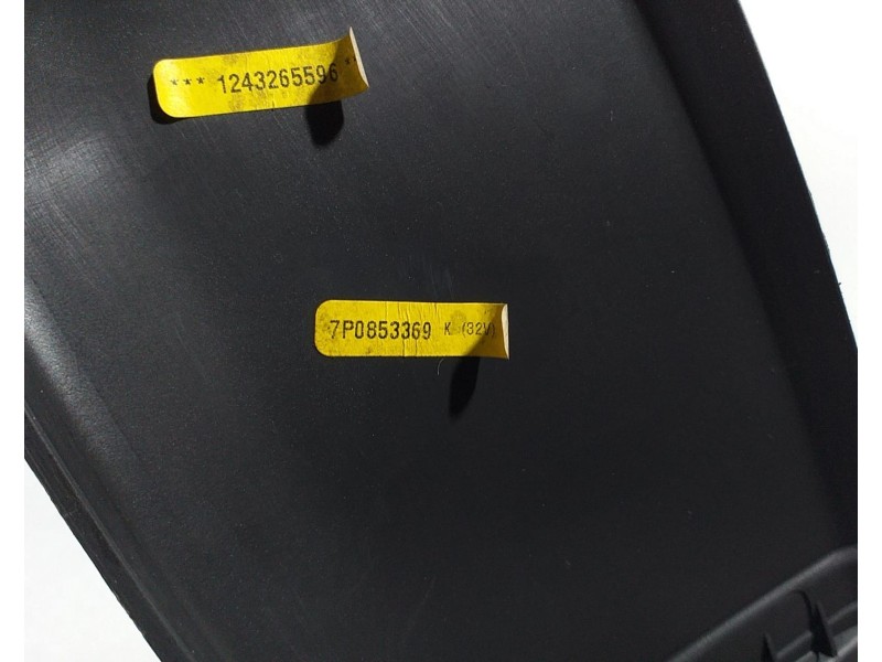 Recambio de molduras traseras para porsche cayenne (typ 92aa) gts referencia OEM IAM 7P0853369 66390 