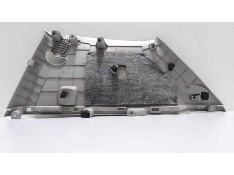 Recambio de molduras traseras para kia sportage concept 4x2 referencia OEM IAM 858503U010 46437 