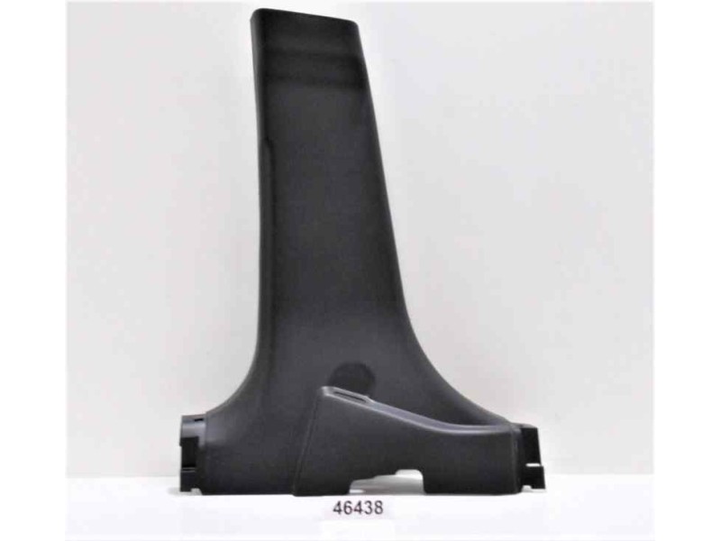 Recambio de moldura para kia sportage concept 4x2 referencia OEM IAM 858363U000 46438 
