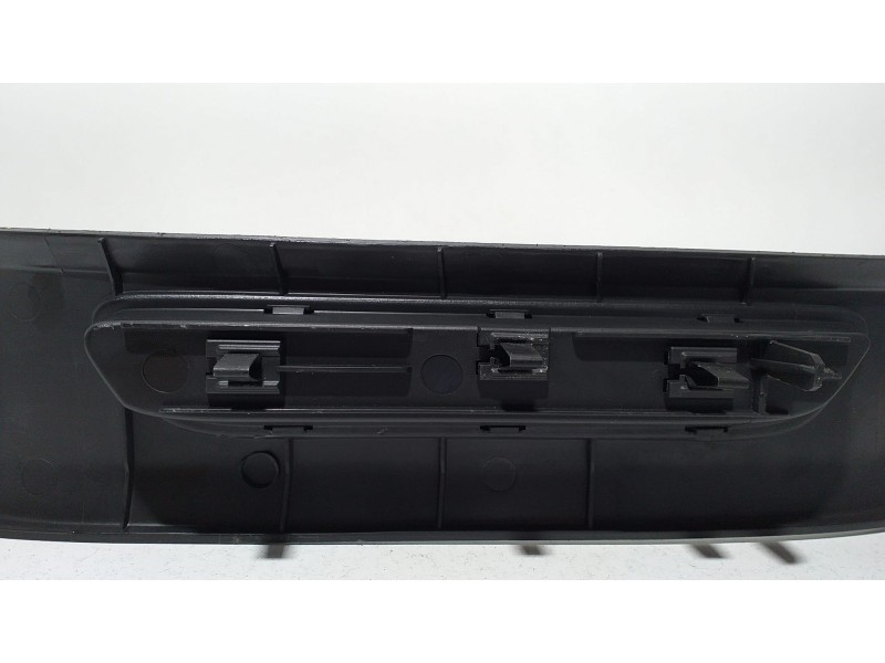 Recambio de molduras traseras para porsche cayenne (typ 92aa) gts referencia OEM IAM 7P0853369 66390 