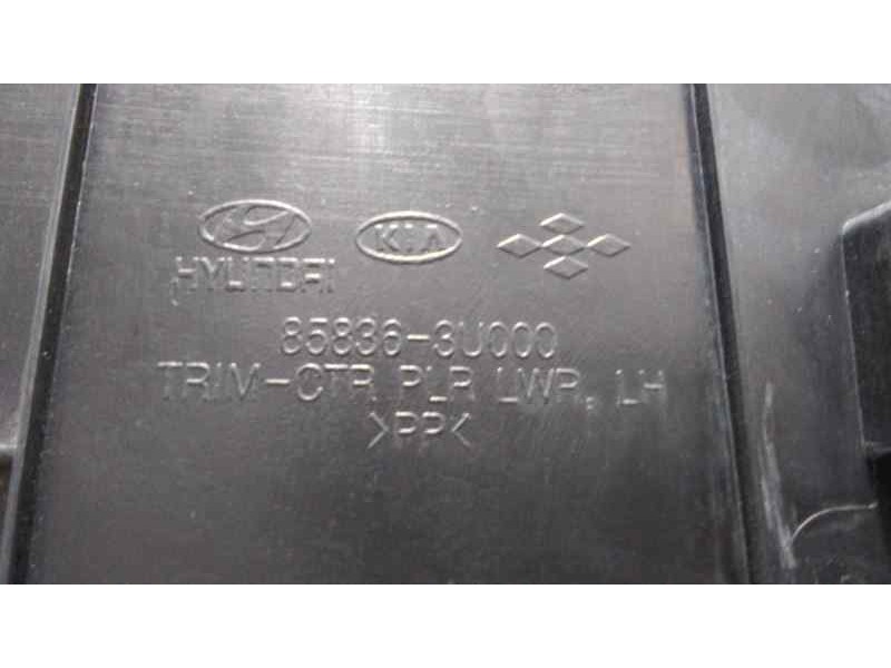 Recambio de moldura para kia sportage concept 4x2 referencia OEM IAM 858363U000 46438 