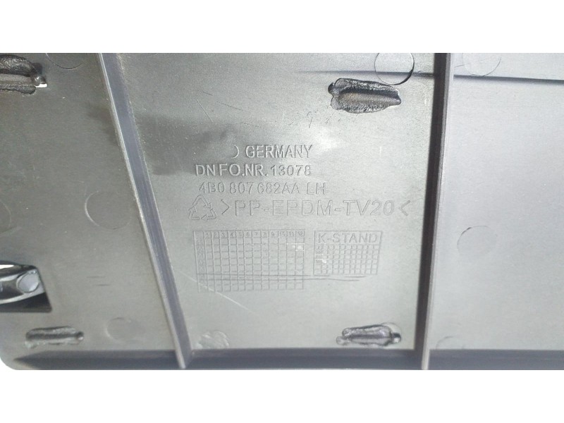 Recambio de rejilla paragolpes izquierda para audi a6 berlina (4b2) 2.5 tdi referencia OEM IAM 107021904 68955 