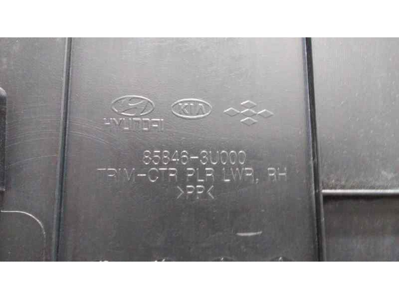 Recambio de moldura para kia sportage concept 4x2 referencia OEM IAM 858463U000 46439 