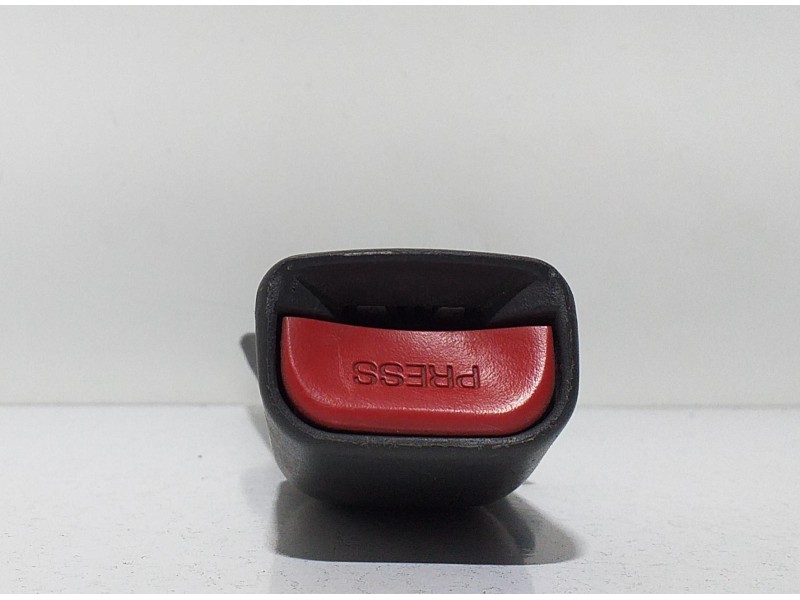 Recambio de cinturon seguridad trasero izquierdo para ford mustang gt cabrio referencia OEM IAM 4.6I 62174 