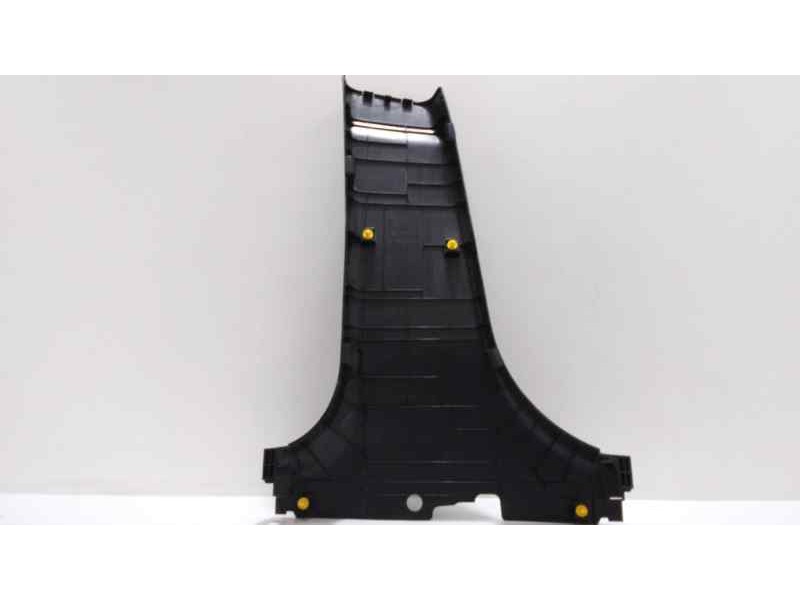 Recambio de moldura para kia sportage concept 4x2 referencia OEM IAM 858463U000 46439 