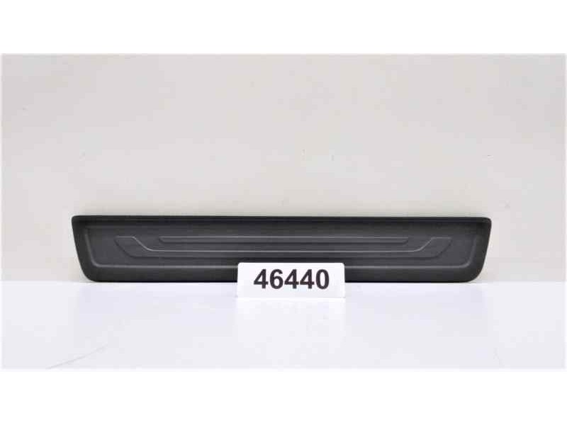 Recambio de guarnecido puerta delantera derecha para kia sportage concept 4x2 referencia OEM IAM 858833U010 46440 