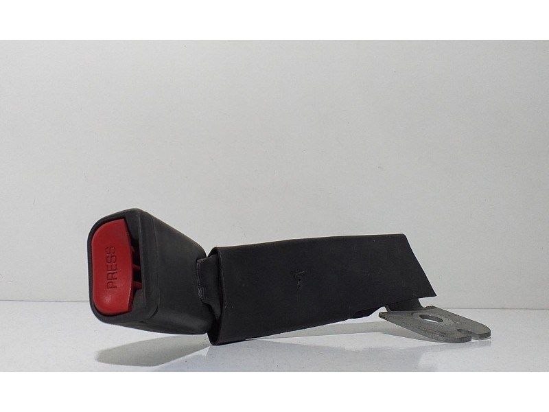 Recambio de cinturon seguridad trasero izquierdo para ford mustang gt cabrio referencia OEM IAM 4.6I 62174 