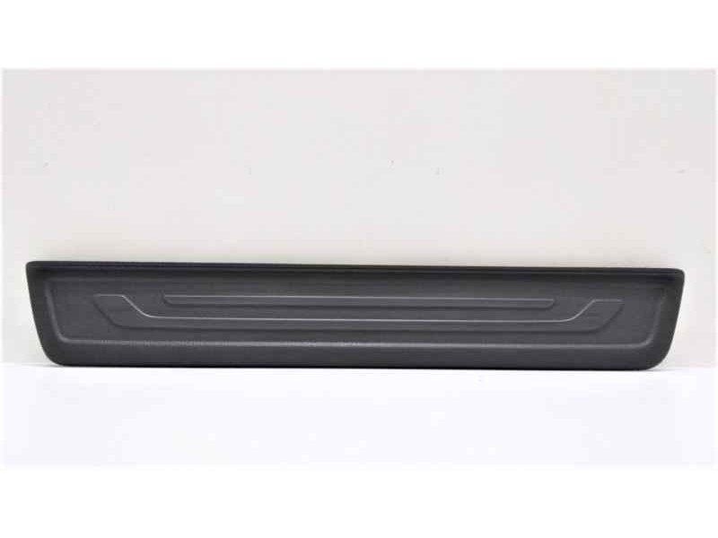 Recambio de guarnecido puerta delantera derecha para kia sportage concept 4x2 referencia OEM IAM 858833U010 46440 