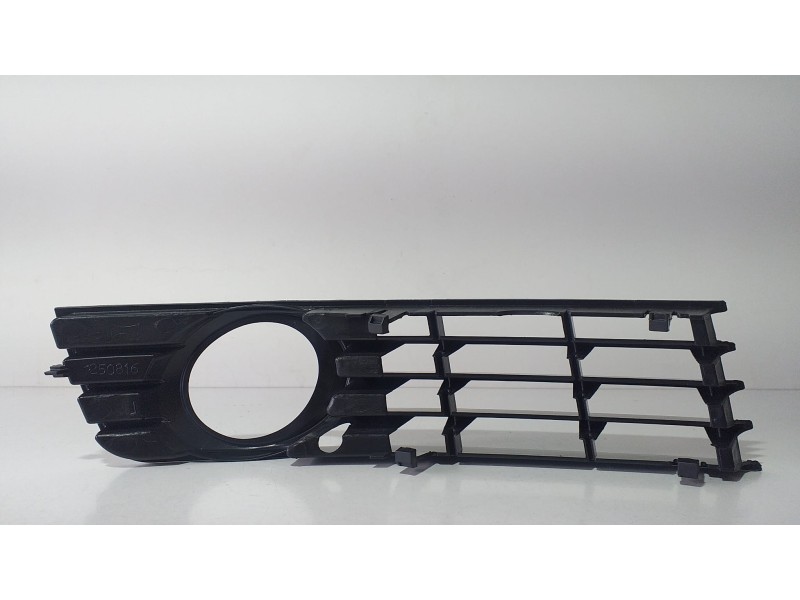 Recambio de rejilla paragolpes izquierda para audi a4 berlina (8e) 1.9 tdi (96kw) referencia OEM IAM 107020804 68957  Recambio de rejilla paragolpes izquierda para audi a4 berlina (8e) 1.9 tdi (96kw) referencia OEM IAM 107020804 68957