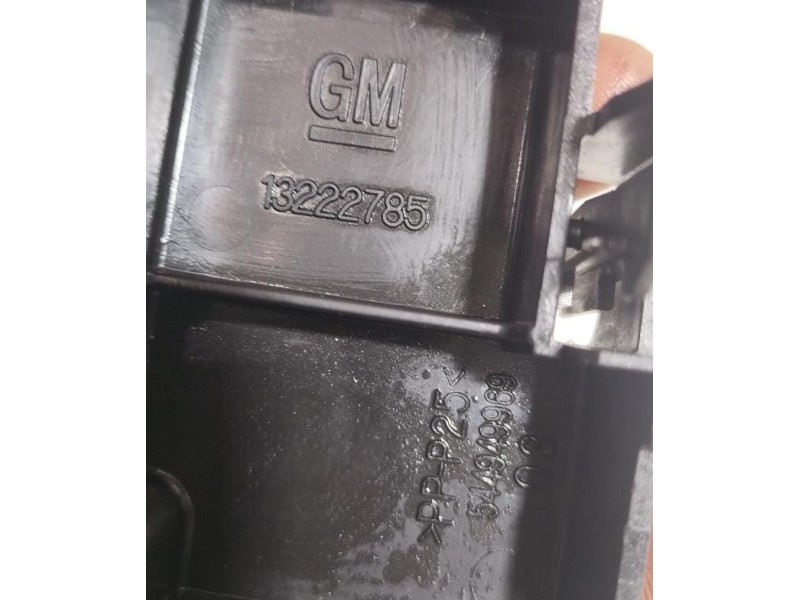 Recambio de caja reles / fusibles para opel insignia berlina cosmo referencia OEM IAM 13222785 78307 