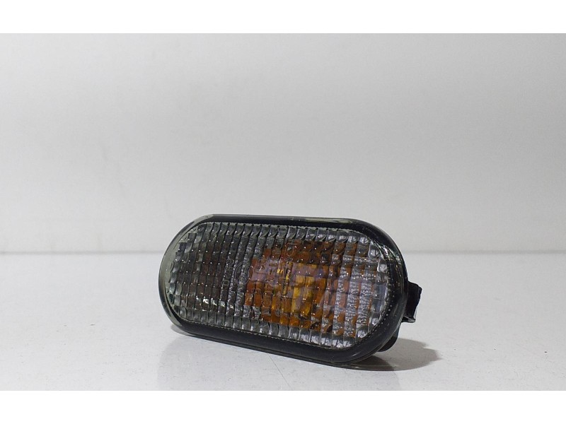 Recambio de piloto lateral derecho para volkswagen golf iv berlina (1j1) soul referencia OEM IAM 103F02106351 68969  Recambio de piloto lateral derecho para volkswagen golf iv berlina (1j1) soul referencia OEM IAM 103F02106351 68969