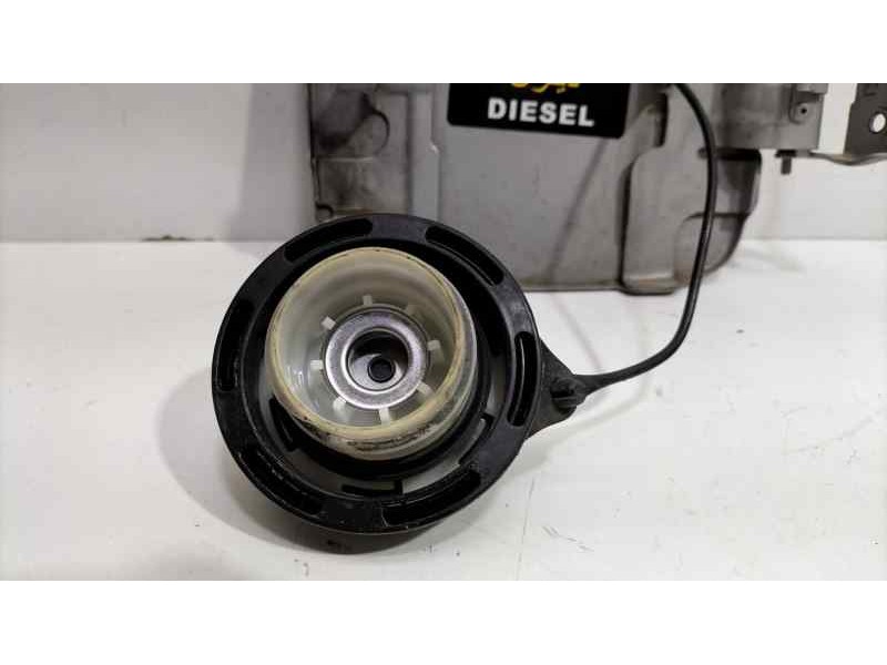 Recambio de tapa exterior combustible para hyundai h1 travel referencia OEM IAM 695104A002 83202 R