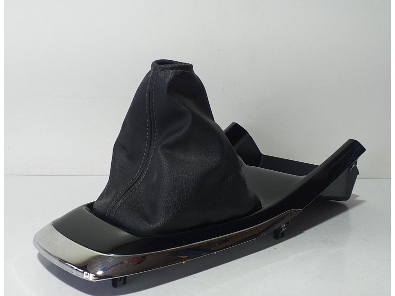 Recambio de guarnecidos palanca cambio para nissan pulsar (c13) acenta referencia OEM IAM 9930149 68979 