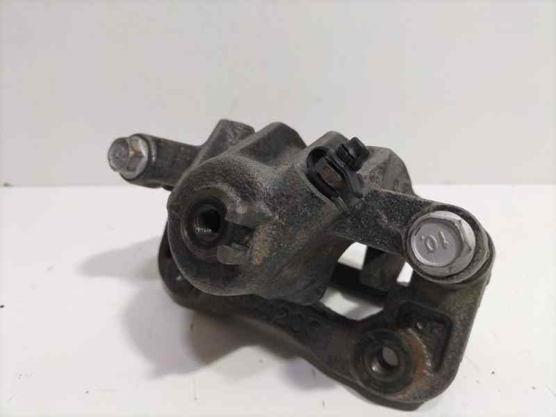Recambio de pinza freno trasera derecha para hyundai tucson (jm) 2.0 crdi comfort (4wd) referencia OEM IAM D4EA 84375 R
