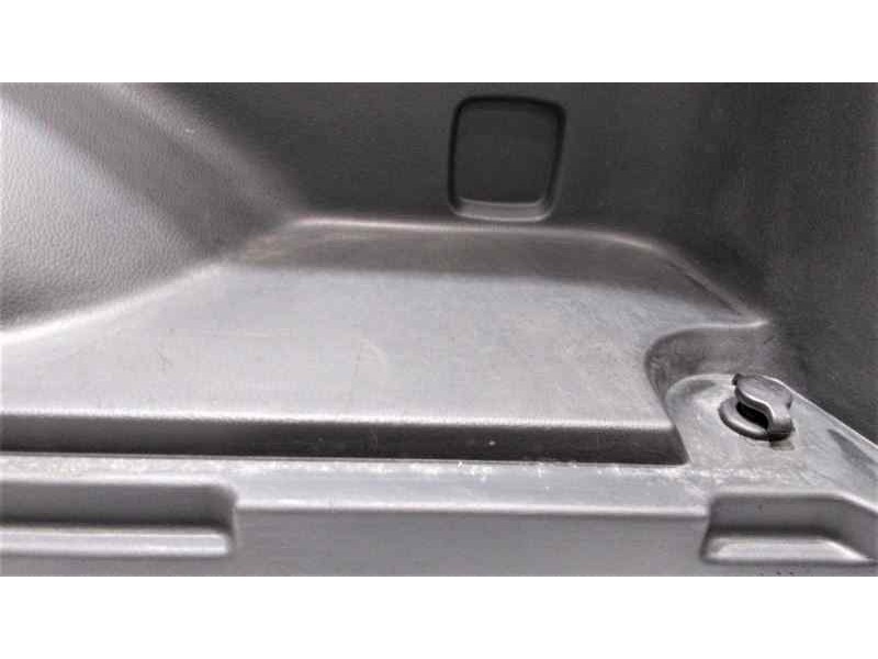 Recambio de guarnecido porton trasero para kia sportage concept 4x2 referencia OEM IAM 857403U000 46453 