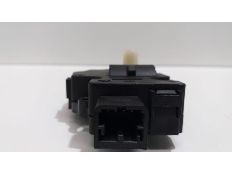 Recambio de motor apertura trampillas climatizador para audi a5 coupe (8t) 2.0 tdi quattro referencia OEM IAM EFB330 54843 