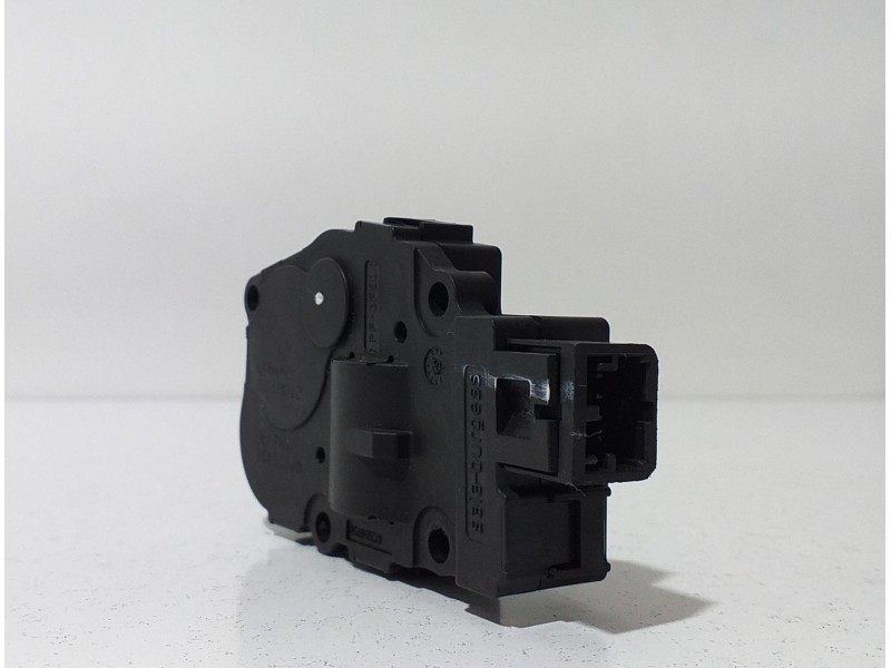 Recambio de motor apertura trampillas climatizador para porsche cayenne (typ 92aa) gts referencia OEM IAM EFB440 66412 