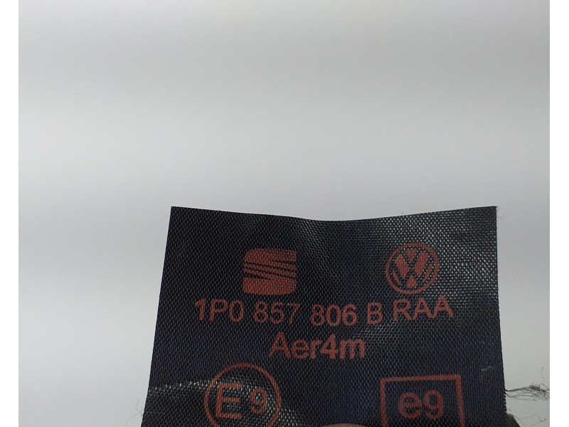 Recambio de cinturon seguridad trasero derecho para seat leon (1p1) stylance / style referencia OEM IAM 1P0857806B 68989 