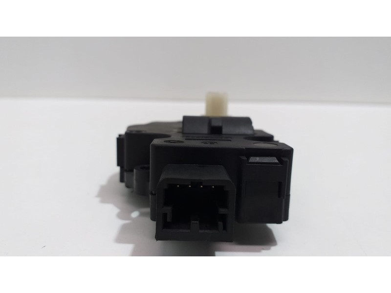 Recambio de motor apertura trampillas climatizador para audi a5 coupe (8t) 2.0 tdi quattro referencia OEM IAM EFB330 54846 