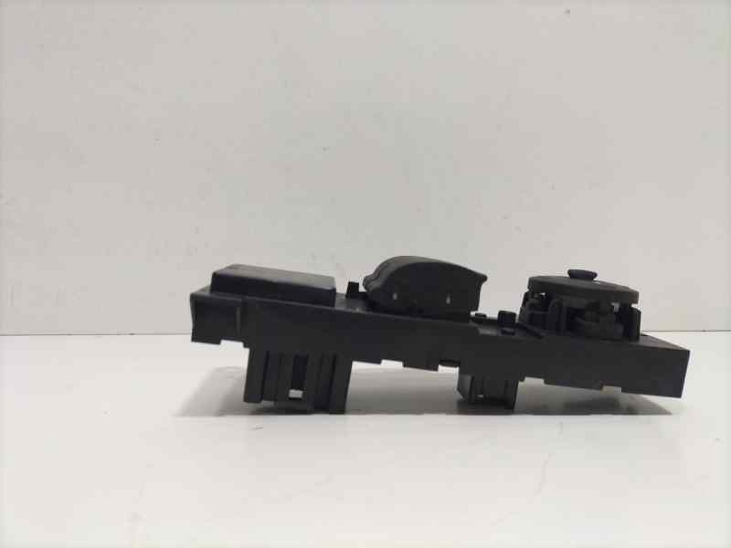 Recambio de mando elevalunas delantero izquierdo para ford focus berlina (cap) ghia referencia OEM IAM 3M5T14529CD 82318 