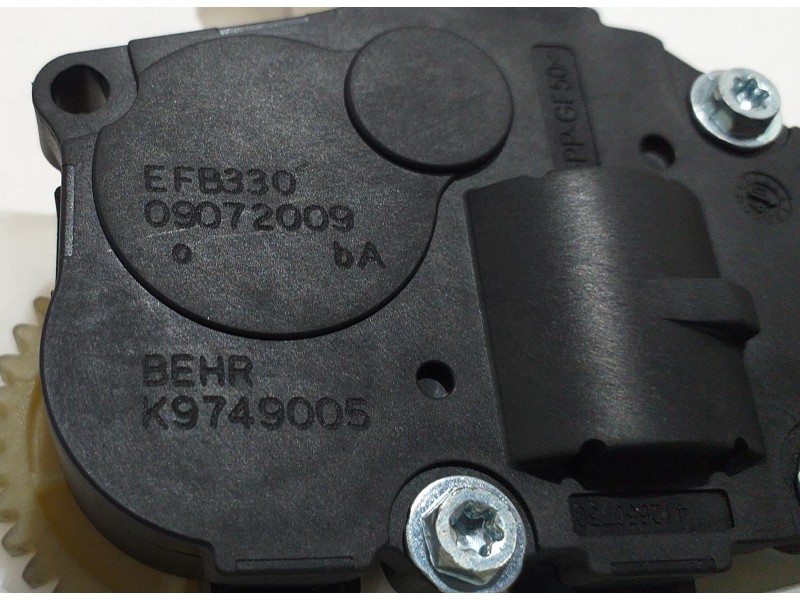 Recambio de motor apertura trampillas climatizador para audi a5 coupe (8t) 2.0 tdi quattro referencia OEM IAM EFB330 54847 