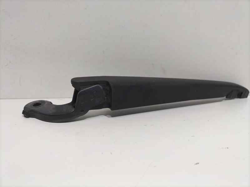 Recambio de brazo limpia trasero para ford focus berlina (cap) ghia referencia OEM IAM 4N51T04178 82319 