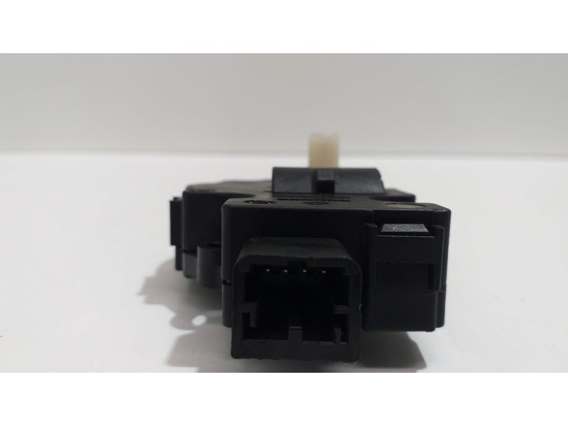 Recambio de motor apertura trampillas climatizador para audi a5 coupe (8t) 2.0 tdi quattro referencia OEM IAM EFB330 54849 