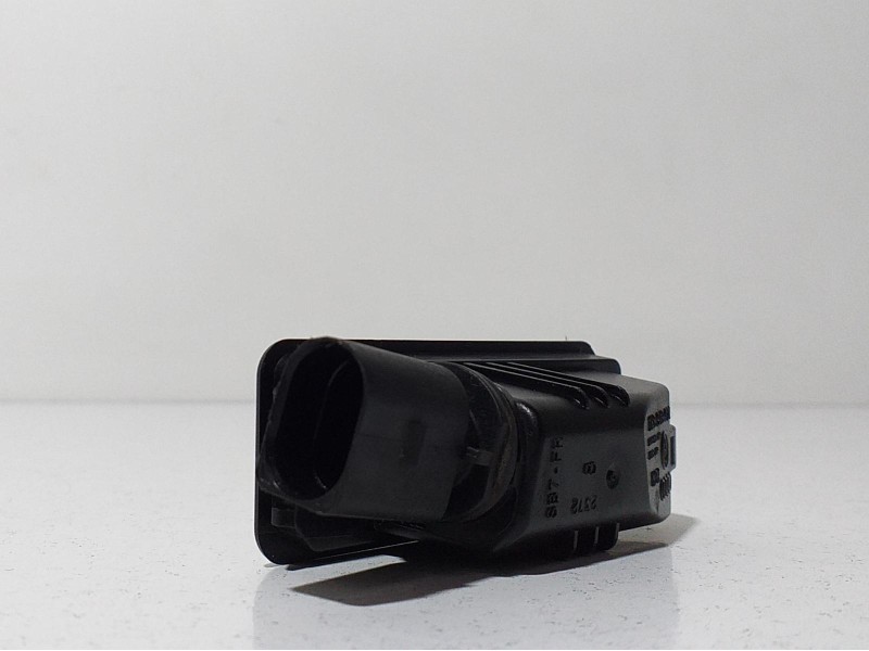 Recambio de piloto matricula para porsche cayenne (typ 92aa) gts referencia OEM IAM 1K8943021 66417 