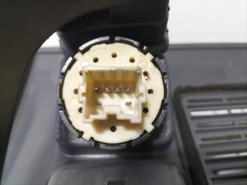 Recambio de molduras delanteras para mitsubishi montero (v20/v40) 2500 td gl (3-ptas.) referencia OEM IAM MB652131 87028 