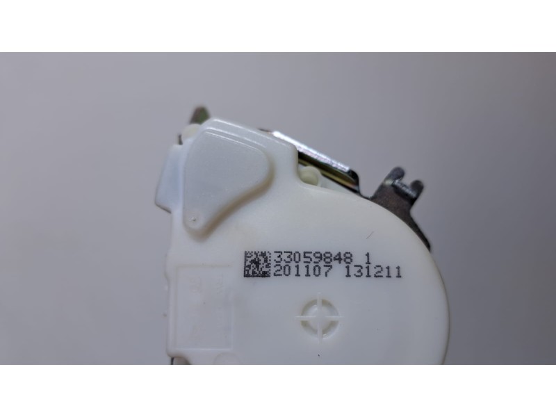 Recambio de cinturon seguridad delantero izquierdo para bmw serie 1 berlina (e81/e87) 118d referencia OEM IAM 33059848 76158 