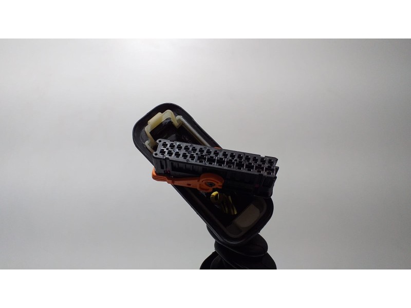 Recambio de puerta trasera izquierda para porsche cayenne (typ 92aa) gts referencia OEM IAM 7P5971694C 66424 