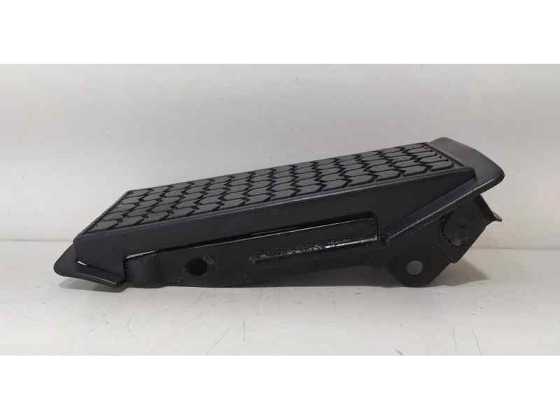 Recambio de moldura para mitsubishi montero (v20/v40) 2500 td gl (3-ptas.) referencia OEM IAM 4D56 87033 