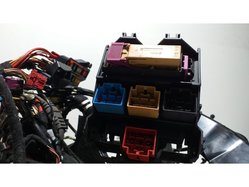 Recambio de caja reles / fusibles para audi a5 coupe (8t) 2.0 tdi quattro referencia OEM IAM CAHA 54895 