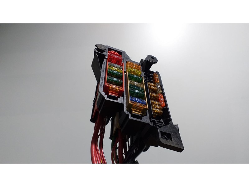 Recambio de caja reles / fusibles para audi a5 coupe (8t) 2.0 tdi quattro referencia OEM IAM CAHA 54895 