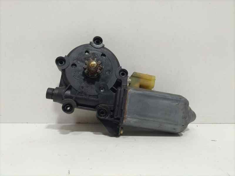 Recambio de motor elevalunas trasero derecho para land rover range rover (lp) 4.6 referencia OEM IAM 0130821317 82539 