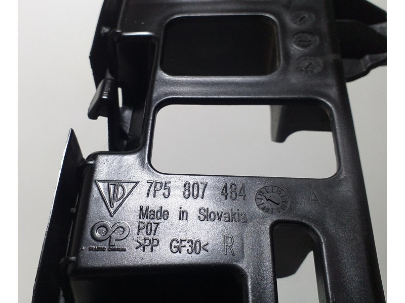 Recambio de molduras traseras para porsche cayenne (typ 92aa) gts referencia OEM IAM 7P5807484 66441 