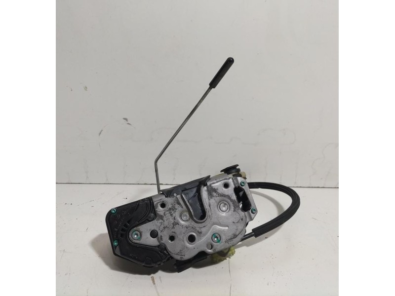 Recambio de cerradura puerta trasera izquierda para opel insignia berlina cosmo referencia OEM IAM 13503177 78281 