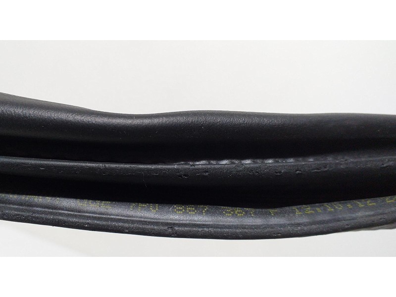 Recambio de goma contorno para porsche cayenne (typ 92aa) gts referencia OEM IAM 7P0867367F 66459 