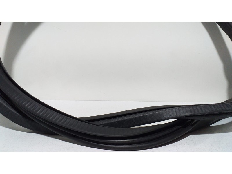 Recambio de goma contorno para porsche cayenne (typ 92aa) gts referencia OEM IAM 7P0867367F 66459 