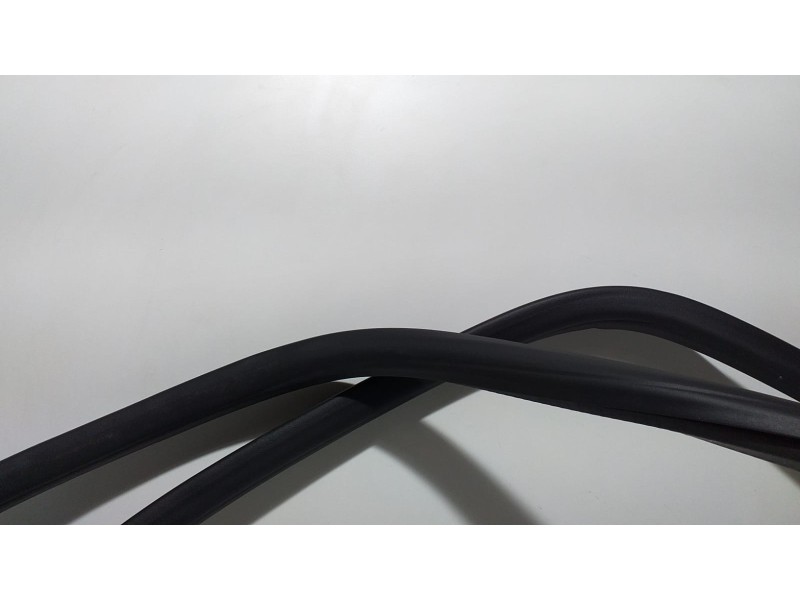 Recambio de goma contorno para porsche cayenne (typ 92aa) gts referencia OEM IAM 7P0867367F 66460 