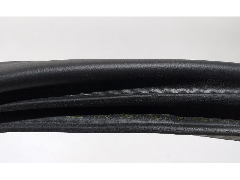 Recambio de goma contorno para porsche cayenne (typ 92aa) gts referencia OEM IAM 7P0867367F 66460 