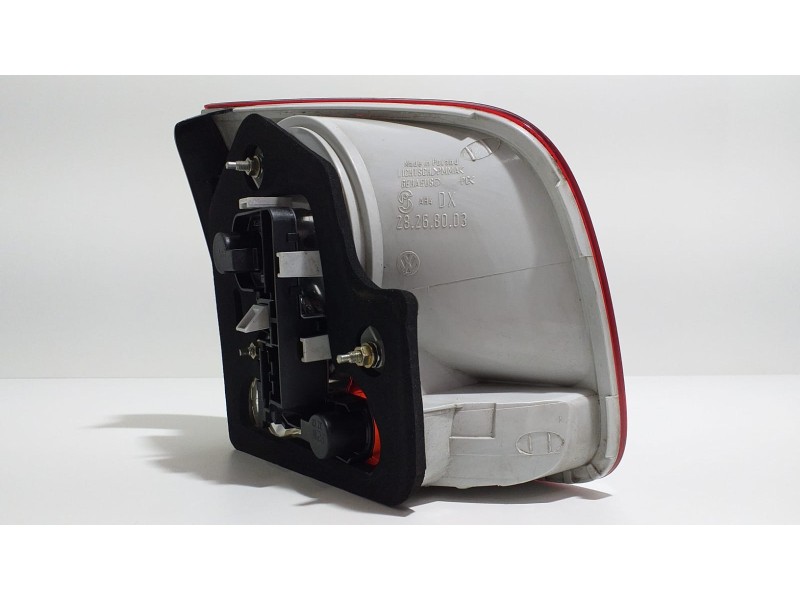 Recambio de piloto trasero derecho interior para volkswagen touareg (7la) v6 referencia OEM IAM 7L6945094J 54934 