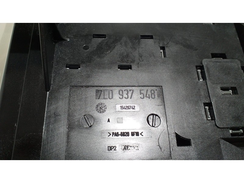 Recambio de caja reles / fusibles para volkswagen touareg (7la) v6 referencia OEM IAM 7L0937548 54940 