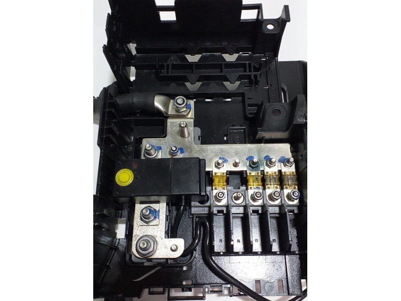 Recambio de caja reles / fusibles para volkswagen touareg (7la) v6 referencia OEM IAM 7L0937548 54940 