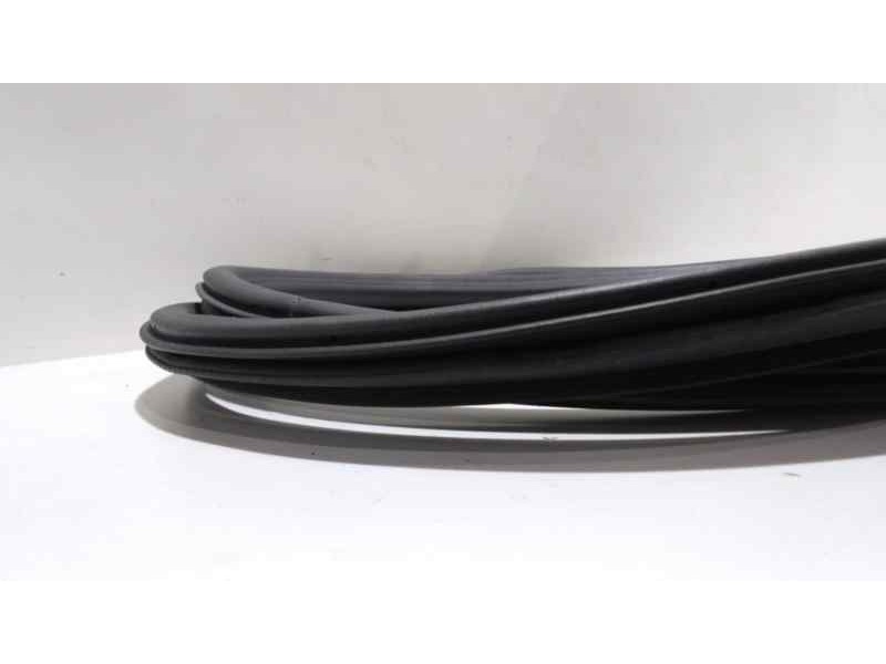 Recambio de gomas contorno puerta para opel crossland x design line referencia OEM IAM  46910 