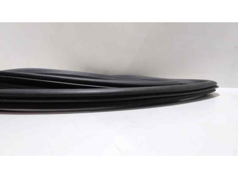 Recambio de gomas contorno puerta para opel crossland x design line referencia OEM IAM  46910 