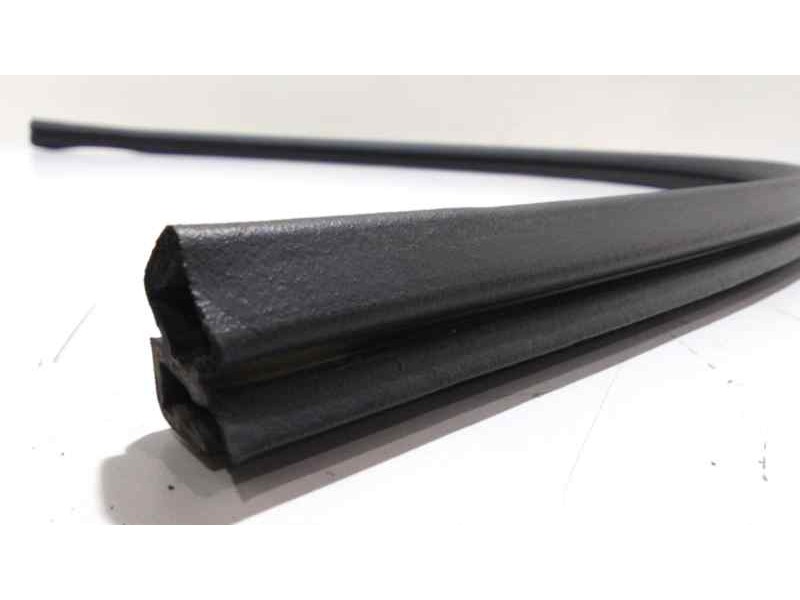 Recambio de gomas contorno puerta para opel crossland x design line referencia OEM IAM  46912 