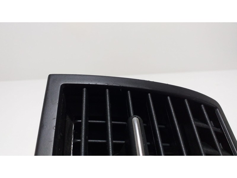 Recambio de rejilla aireadora para volkswagen touareg (7la) v6 referencia OEM IAM 7L6819704D 54962 